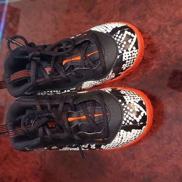 Boys Nike Posite TD Sneakers - Picture 2 of 4